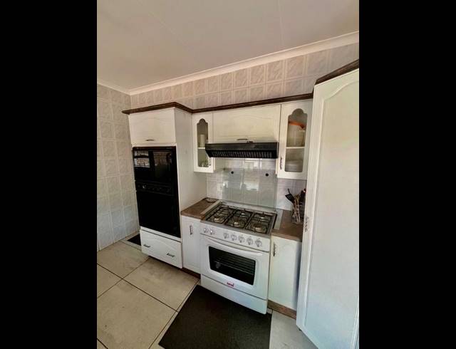 3 BEDROOM HOUSE FOR SALE IN FLORA GARDENS